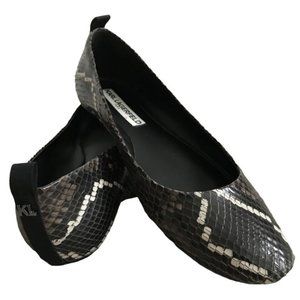 Karl Lagerfeld Flats Genuine Leather Snakeskin Black/white Sz 6